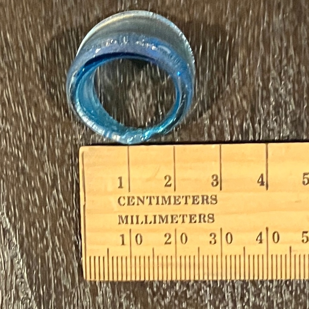 Glass Ring - Picture 3 of 5